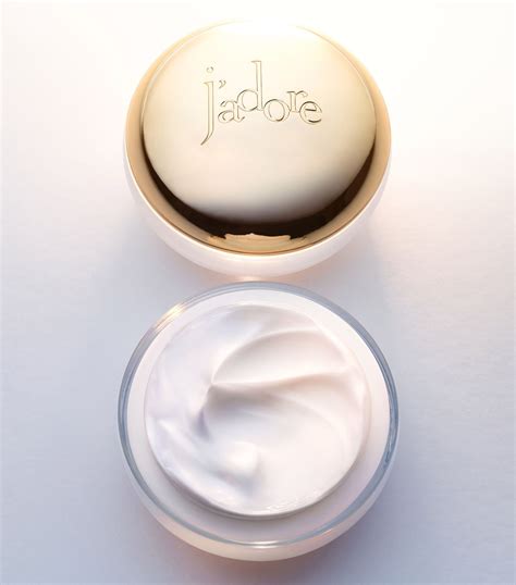 j'adore les adorables body cream.